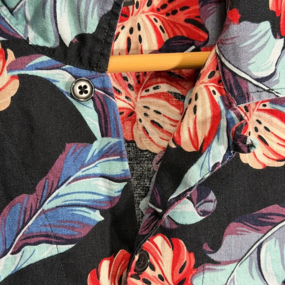 J Crew Camp Shirt Mens L Hawaiian Tropical Floral Loop Collar Linen Blend Pocket